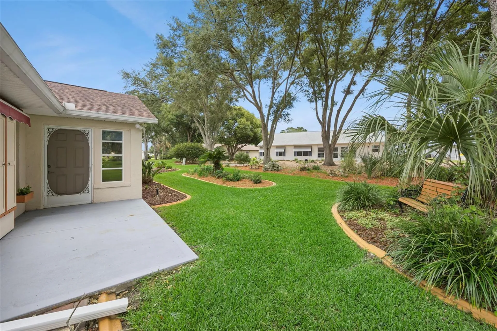 25904 Newcombe Circle Leesburg FL 34748