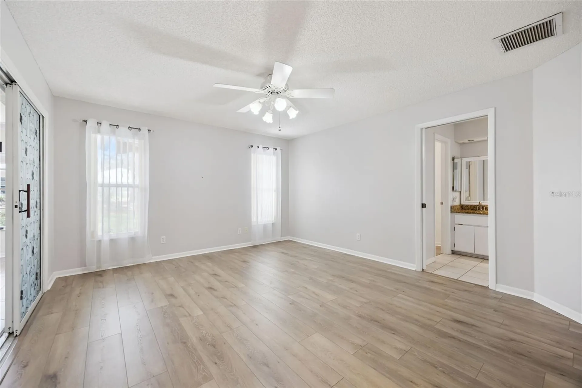 25904 Newcombe Circle Leesburg FL 34748