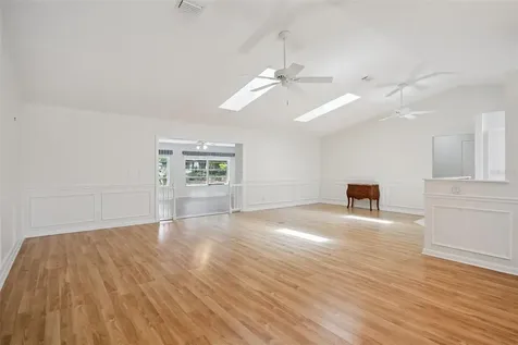 25904 Newcombe Circle Leesburg FL 34748