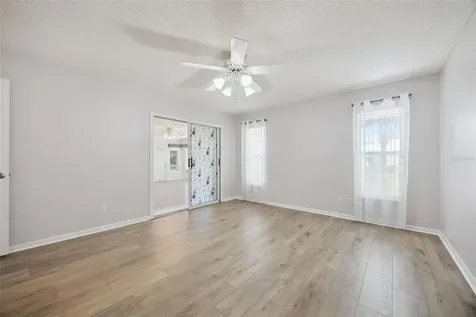 25904 Newcombe Circle Leesburg FL 34748