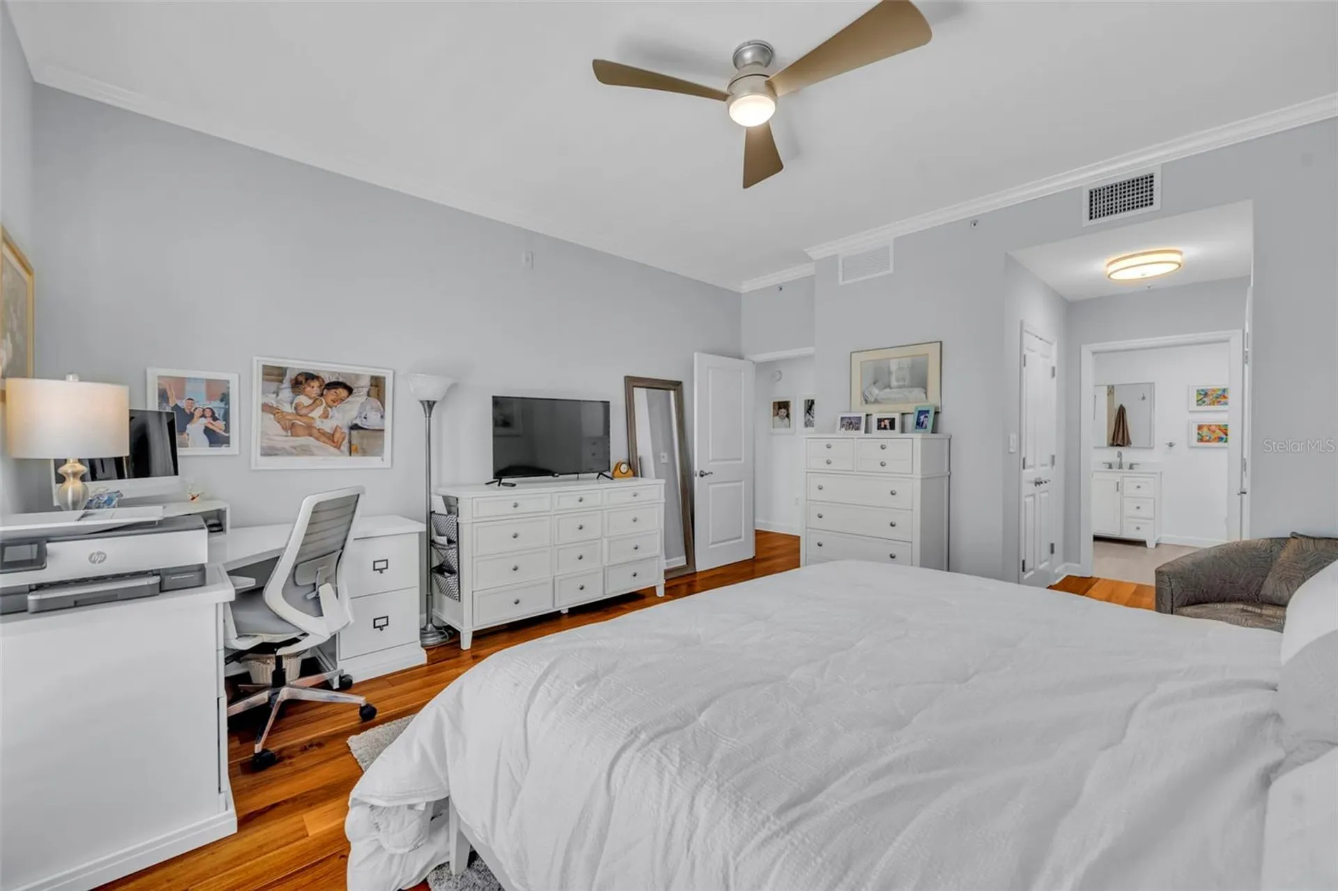 2305 Edgewater Drive Orlando FL 32804