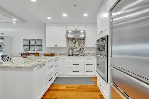 2305 Edgewater Drive Orlando FL 32804