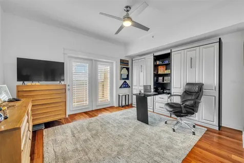 2305 Edgewater Drive Orlando FL 32804