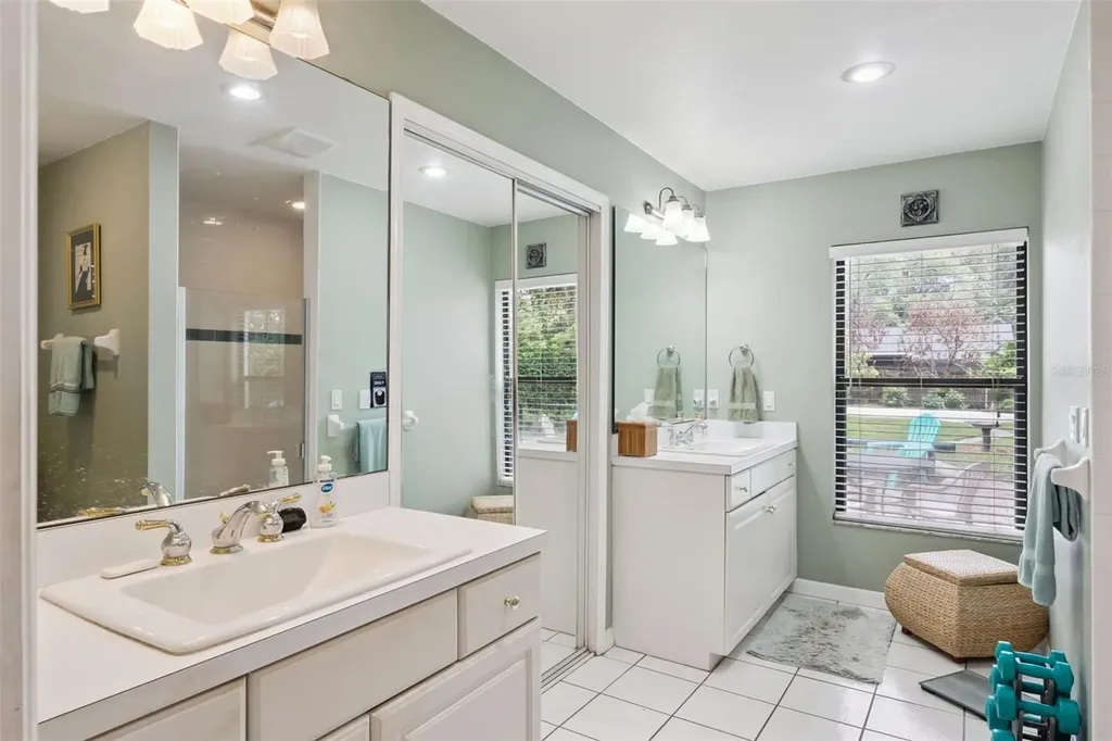 390 Smith Street Oviedo FL 32765