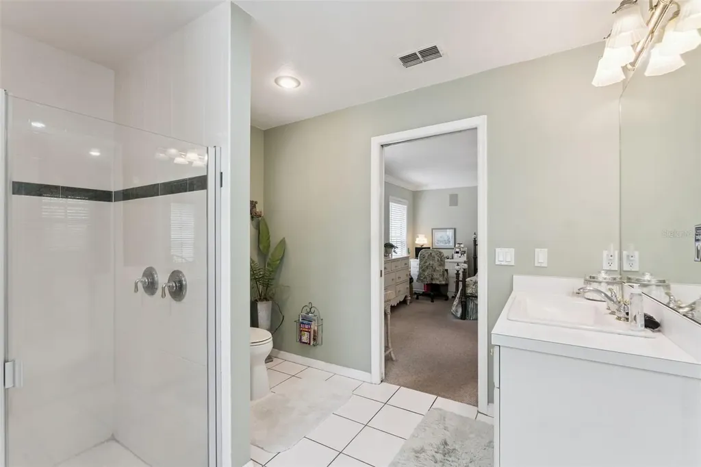 390 Smith Street Oviedo FL 32765