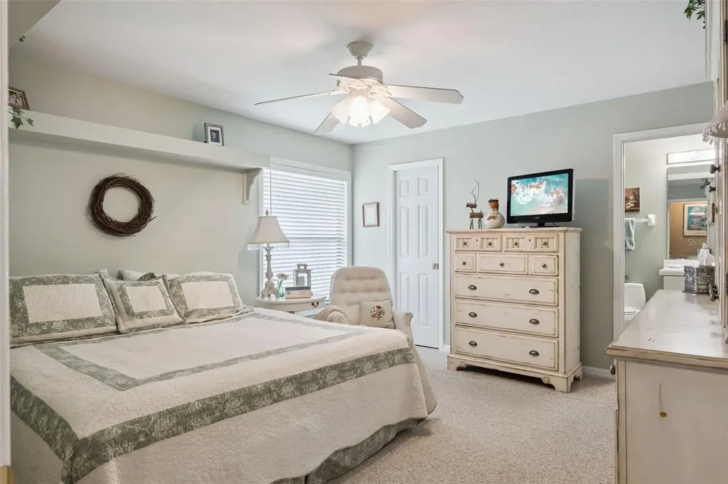 390 Smith Street Oviedo FL 32765
