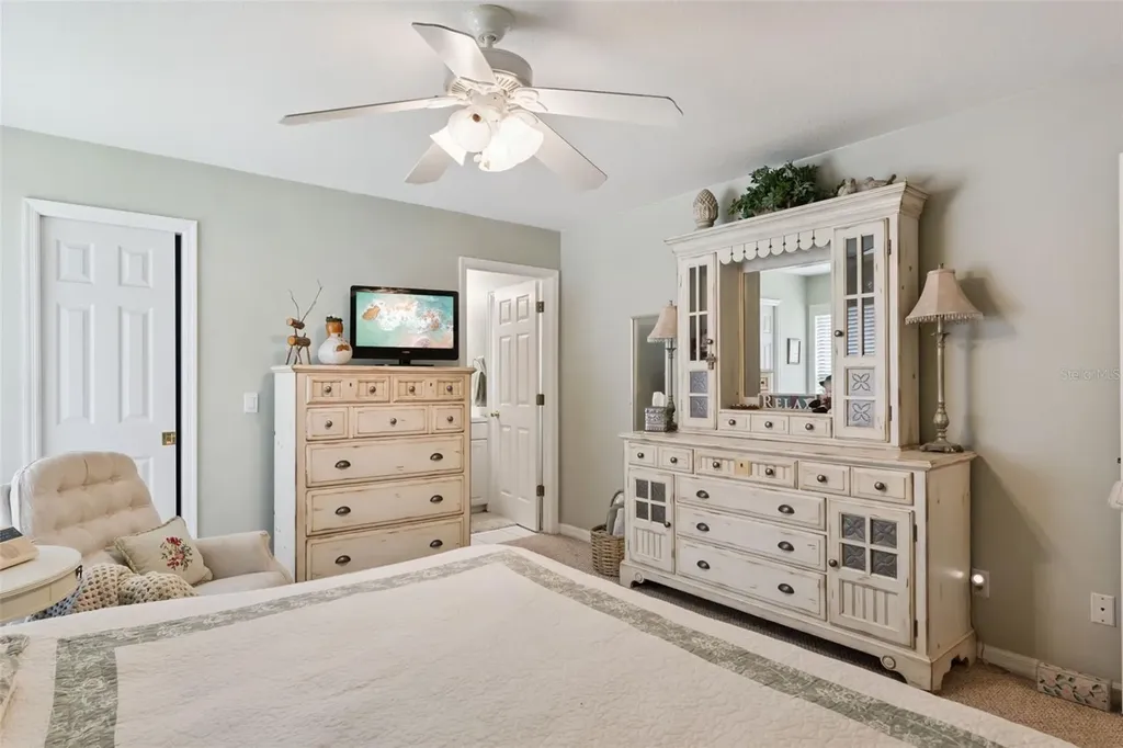 390 Smith Street Oviedo FL 32765