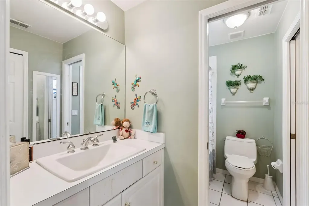 390 Smith Street Oviedo FL 32765