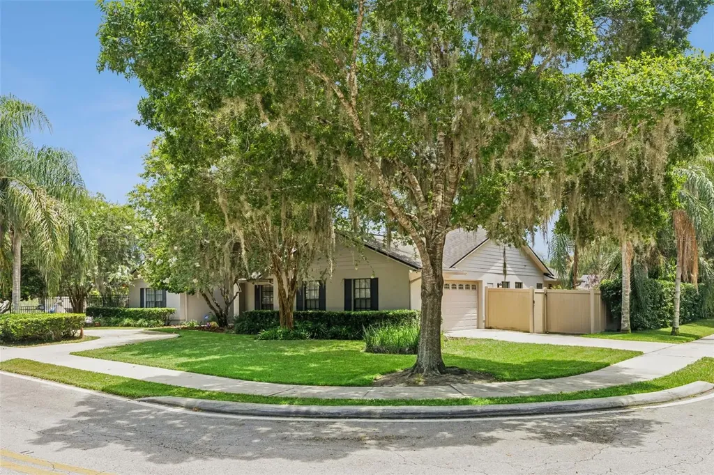 390 Smith Street Oviedo FL 32765