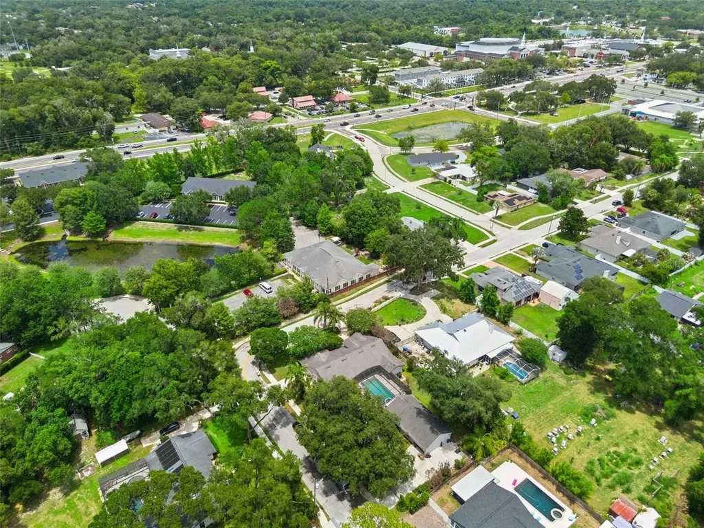 390 Smith Street Oviedo FL 32765