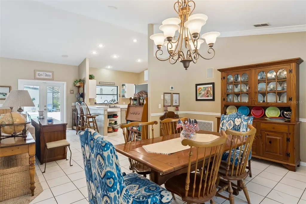 390 Smith Street Oviedo FL 32765