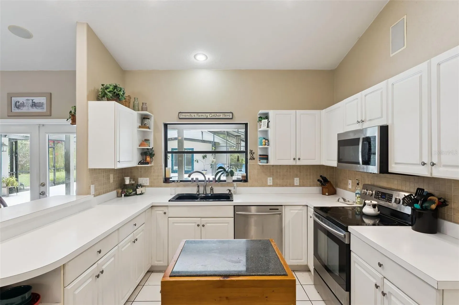 390 Smith Street Oviedo FL 32765