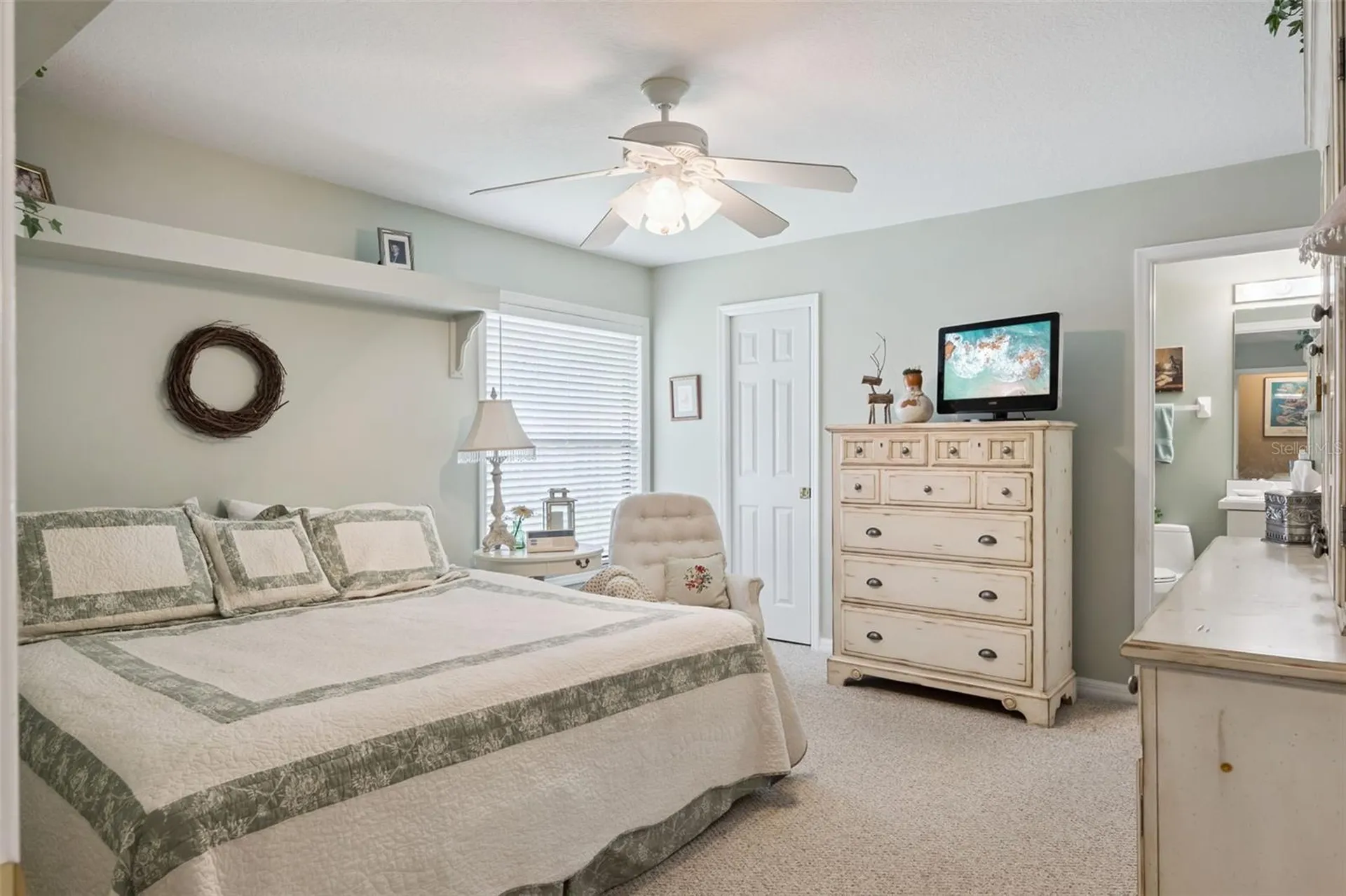 390 Smith Street Oviedo FL 32765