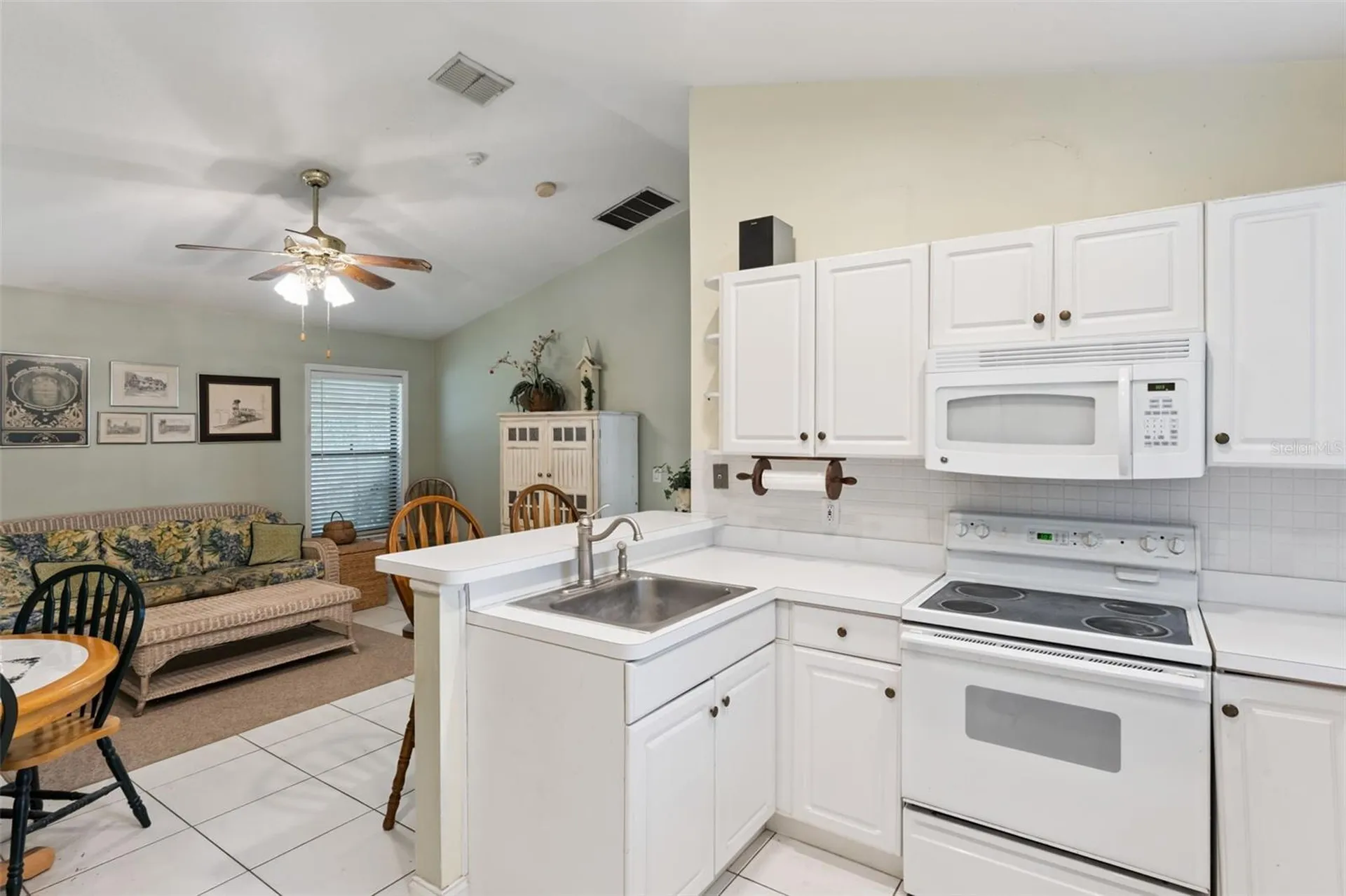 390 Smith Street Oviedo FL 32765