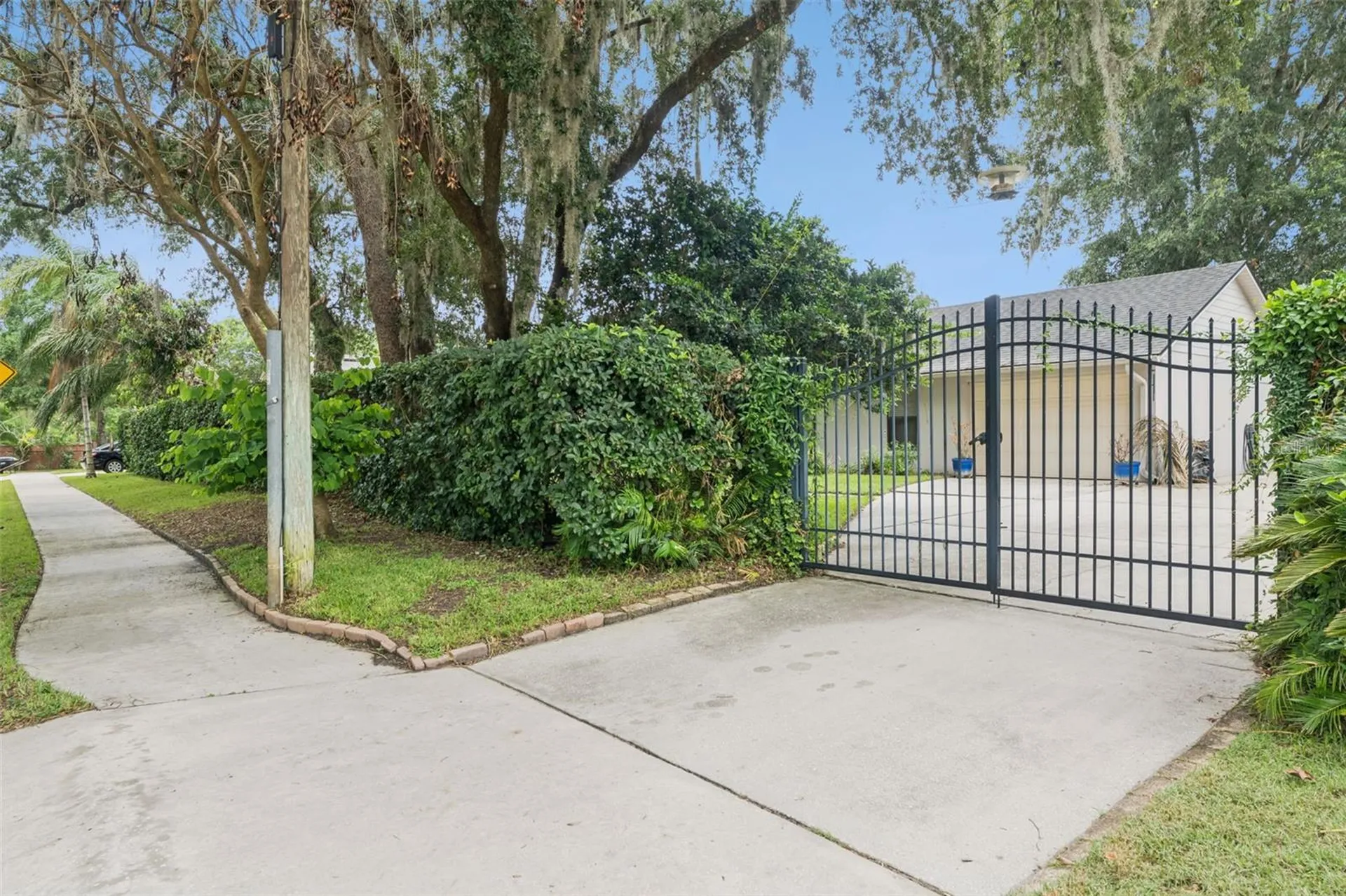 390 Smith Street Oviedo FL 32765