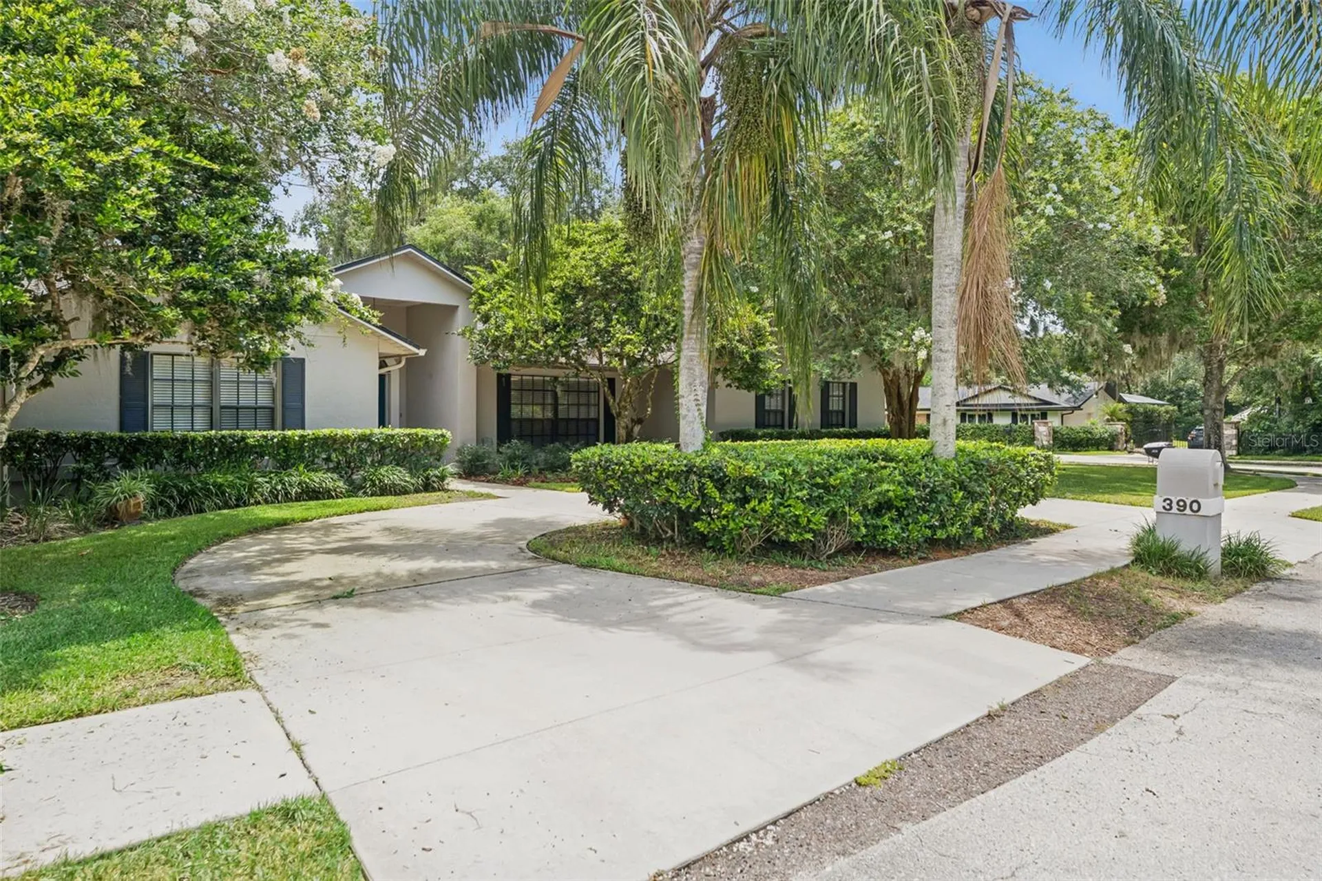390 Smith Street Oviedo FL 32765