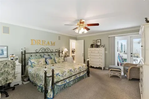 390 Smith Street Oviedo FL 32765