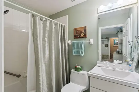 390 Smith Street Oviedo FL 32765
