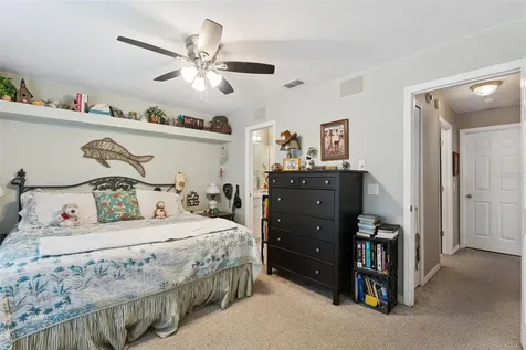 390 Smith Street Oviedo FL 32765