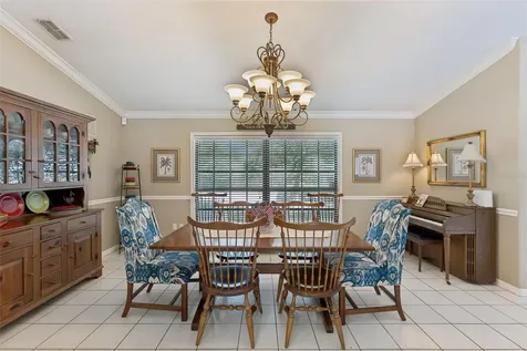 390 Smith Street Oviedo FL 32765