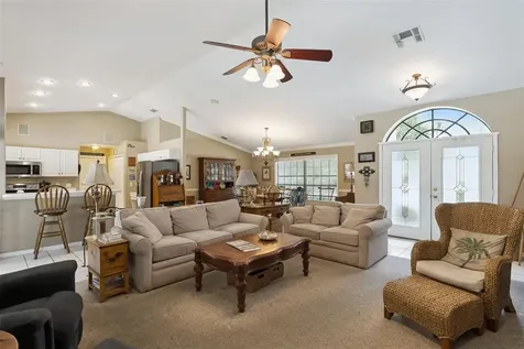 390 Smith Street Oviedo FL 32765