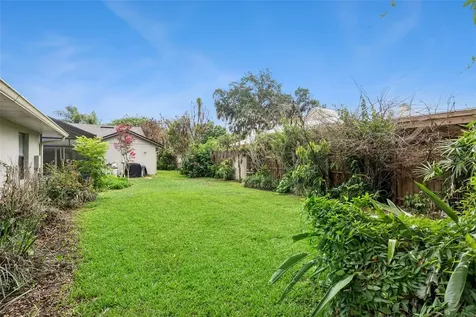 390 Smith Street Oviedo FL 32765