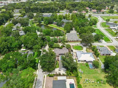 390 Smith Street Oviedo FL 32765