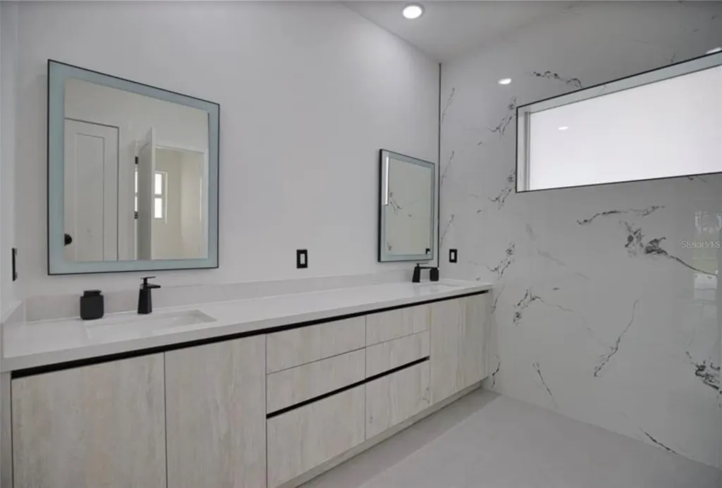 230 W Pine Valley Lane Rotonda West FL 33947