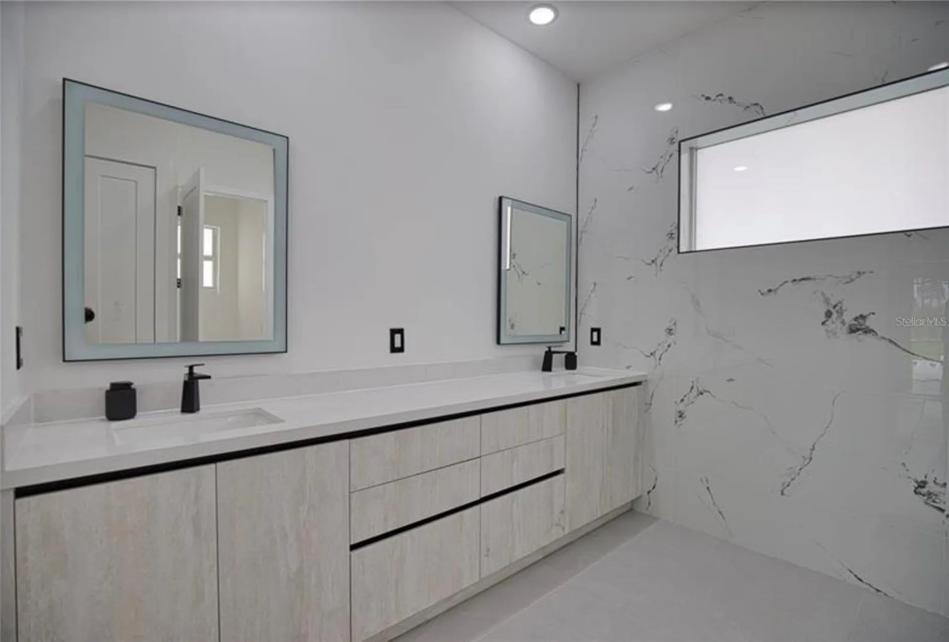 230 W Pine Valley Lane Rotonda West FL 33947