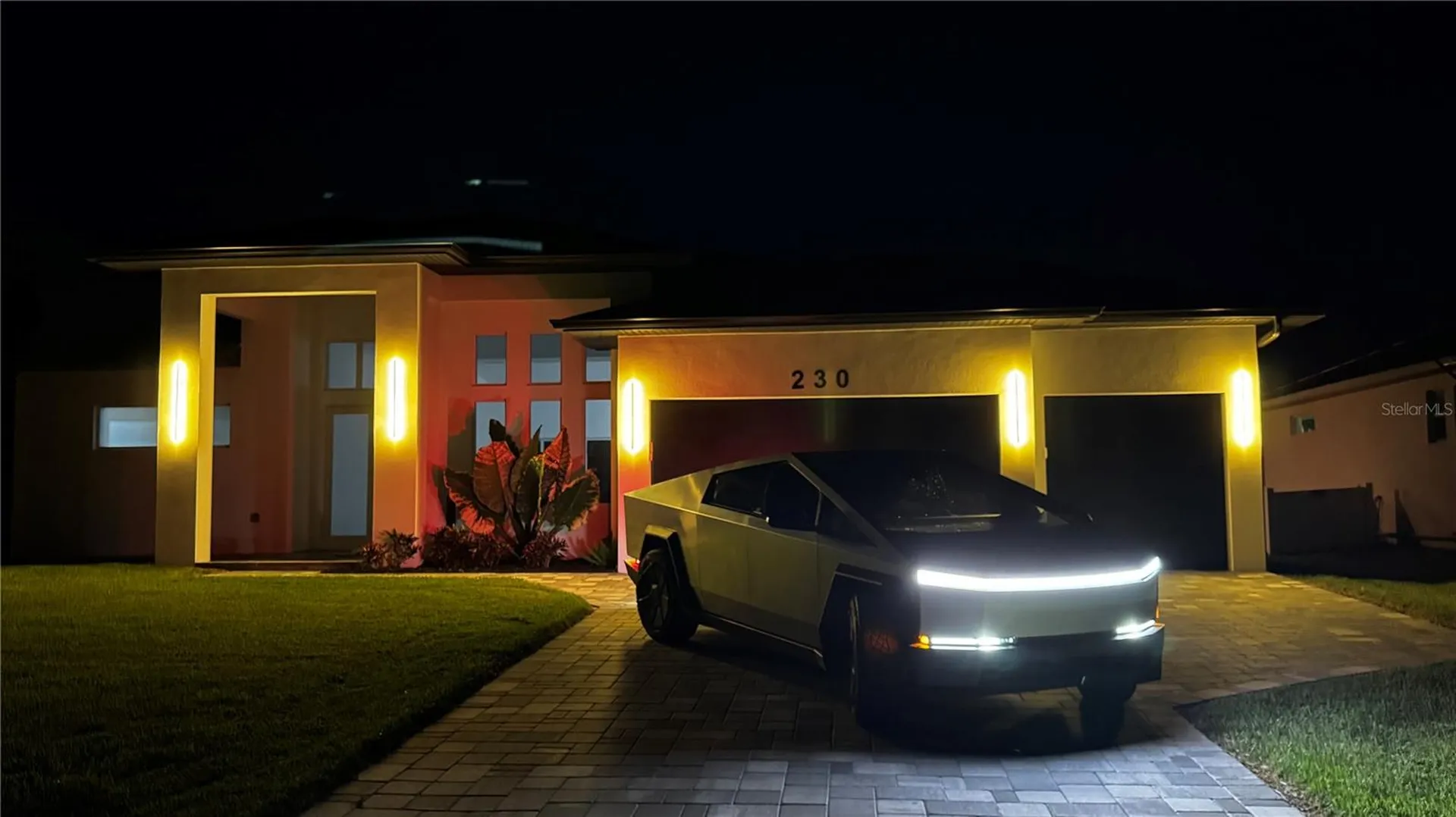 230 W Pine Valley Lane Rotonda West FL 33947