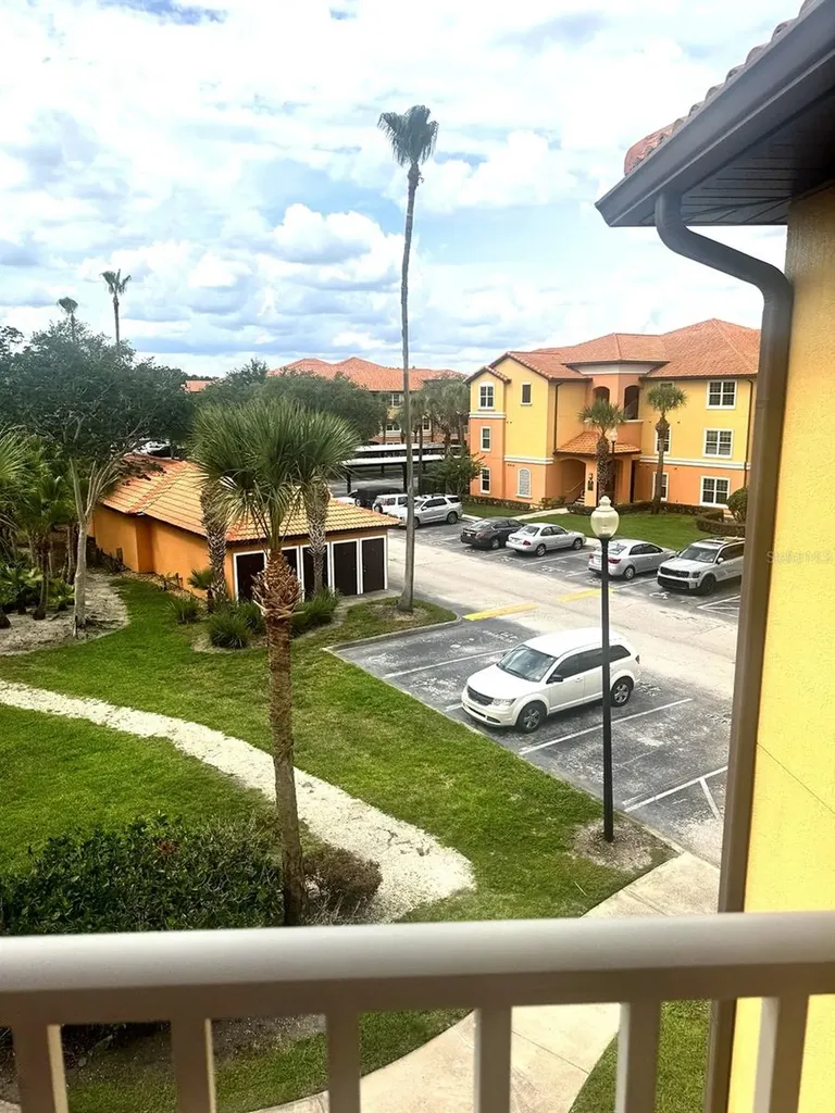 5483 Vineland Road Orlando FL 32811