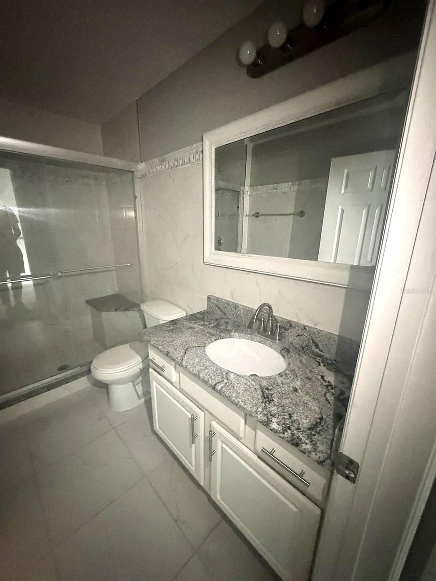 5483 Vineland Road Orlando FL 32811
