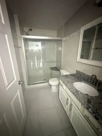 5483 Vineland Road Orlando FL 32811