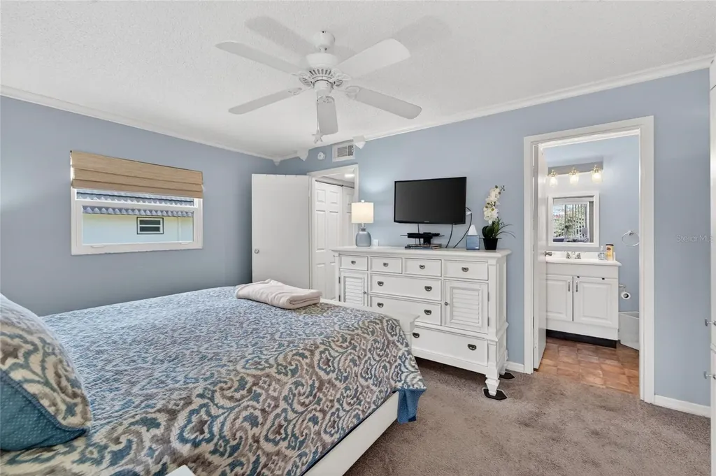 301 Kings Boulevard Sun City Center FL 33573