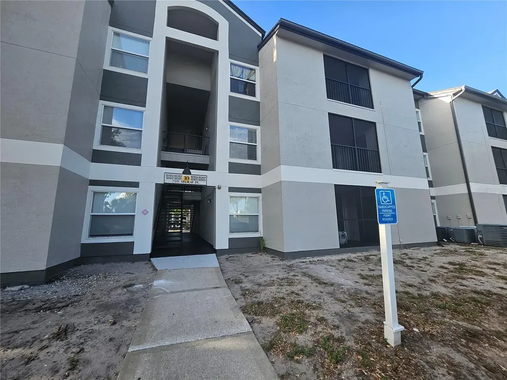 7511 Seurat Street Orlando FL 32819