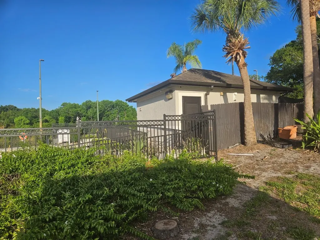 7511 Seurat Street Orlando FL 32819