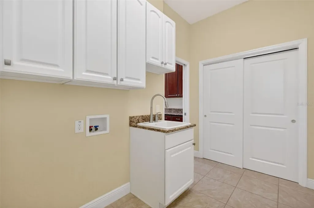 10131 Lake Miona Way Oxford FL 34484