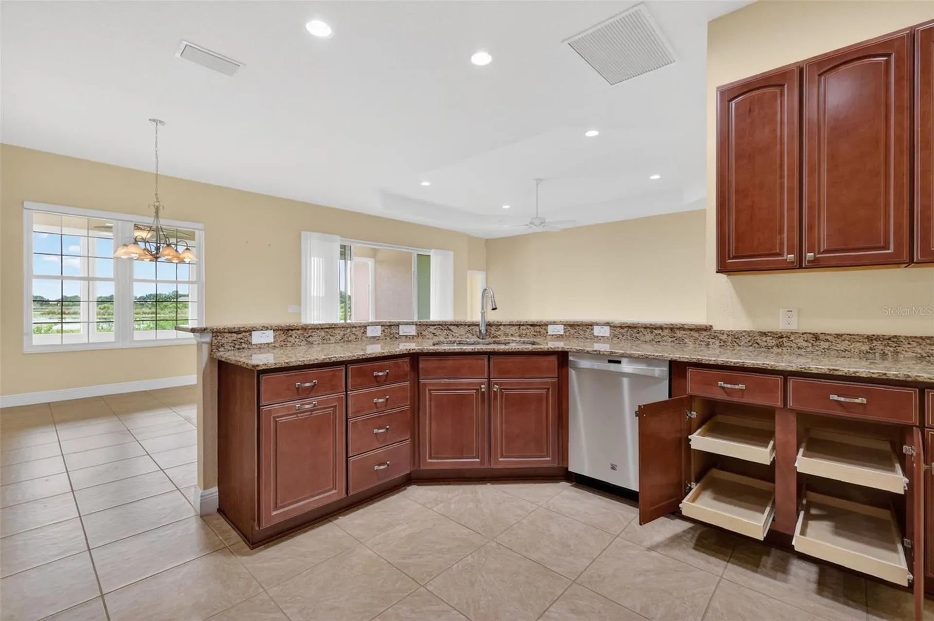 10131 Lake Miona Way Oxford FL 34484