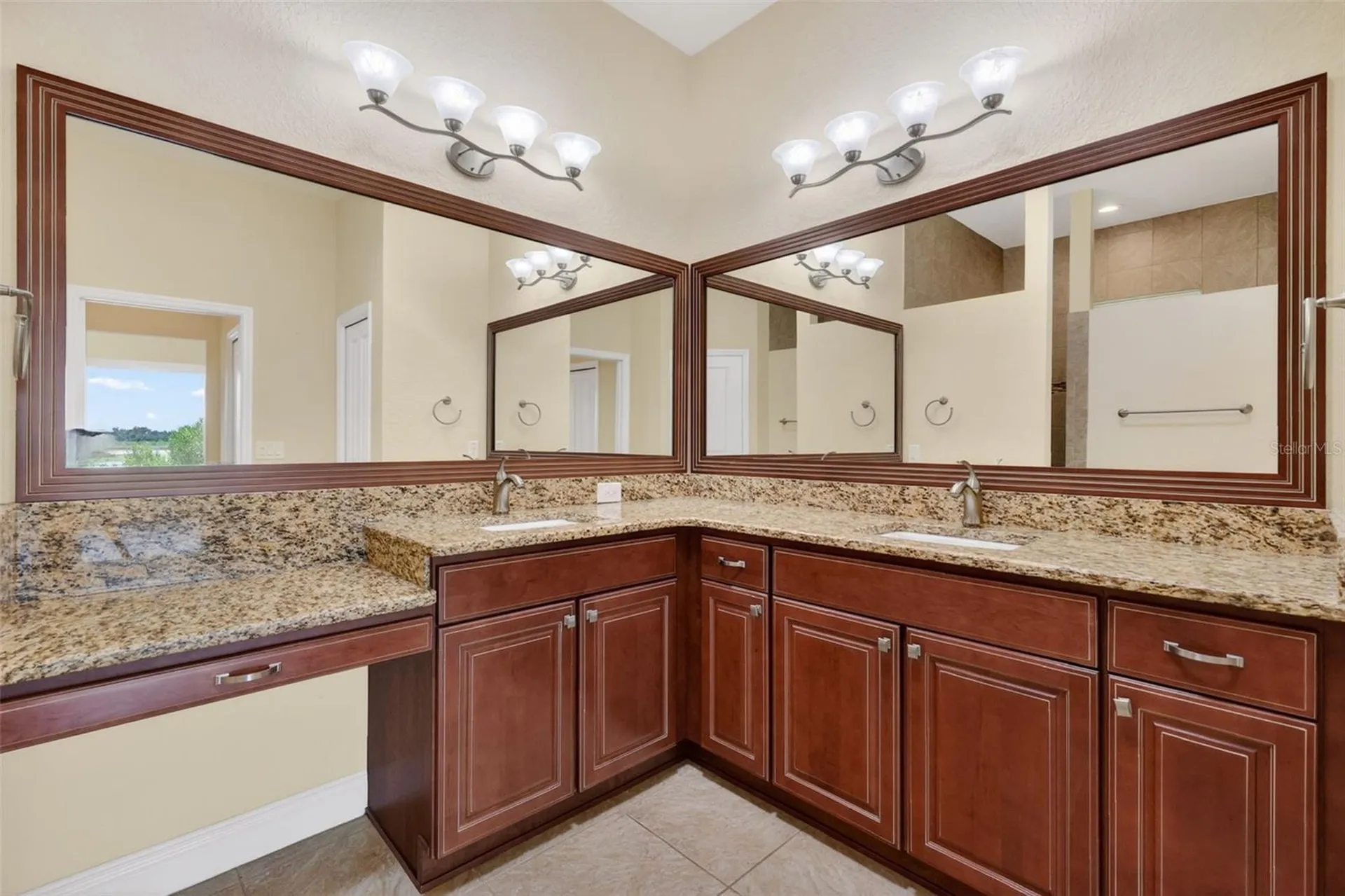 10131 Lake Miona Way Oxford FL 34484
