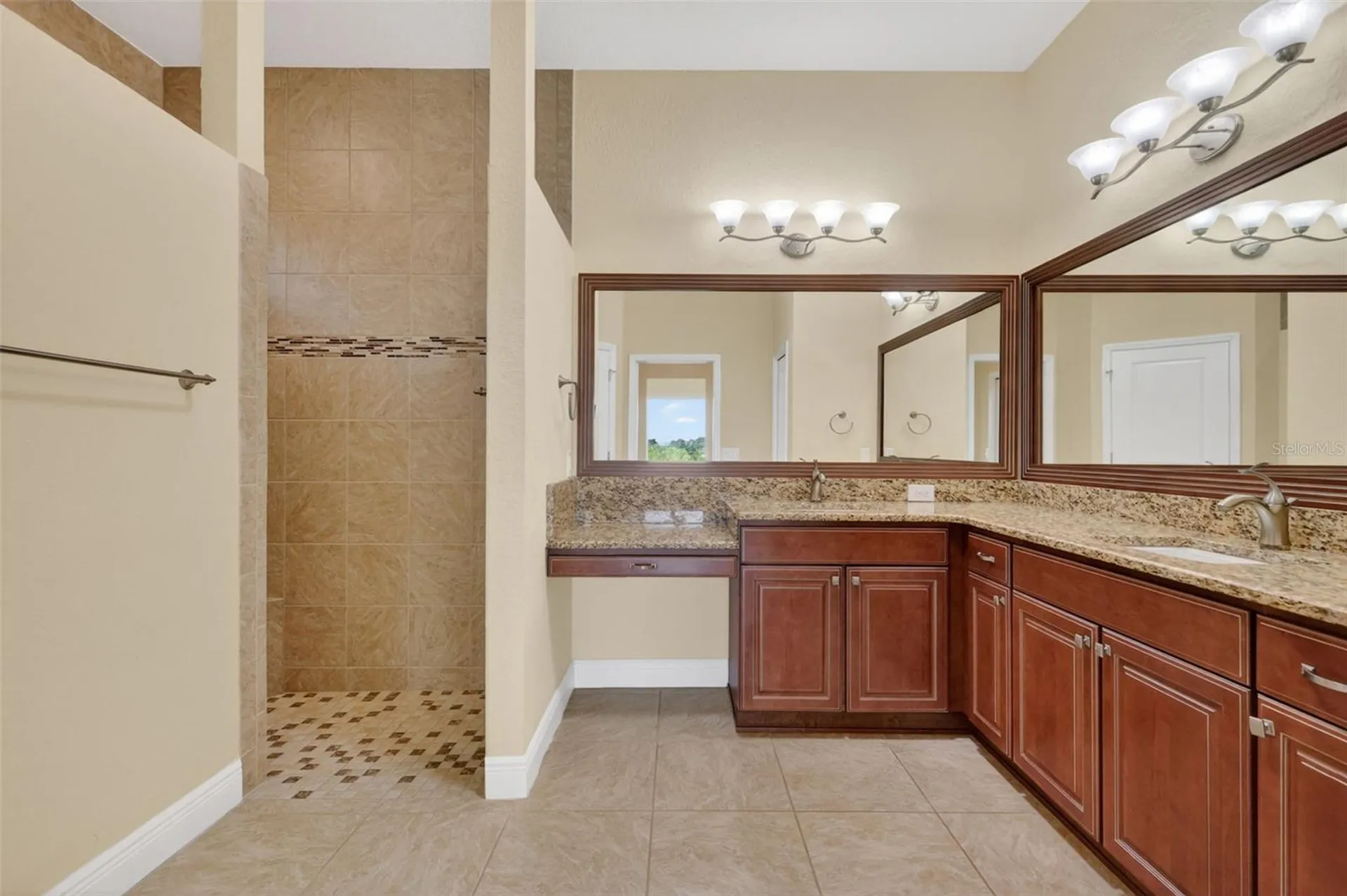 10131 Lake Miona Way Oxford FL 34484