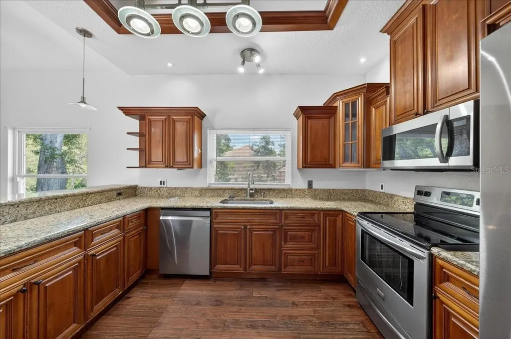 2000 Brent Place Palm Harbor FL 34683