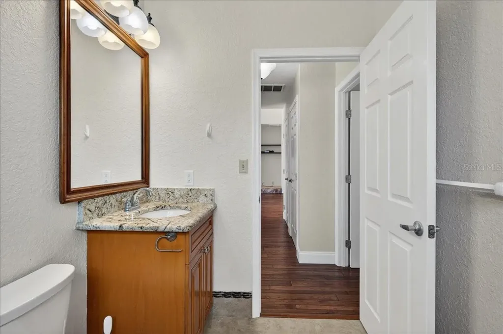 2000 Brent Place Palm Harbor FL 34683