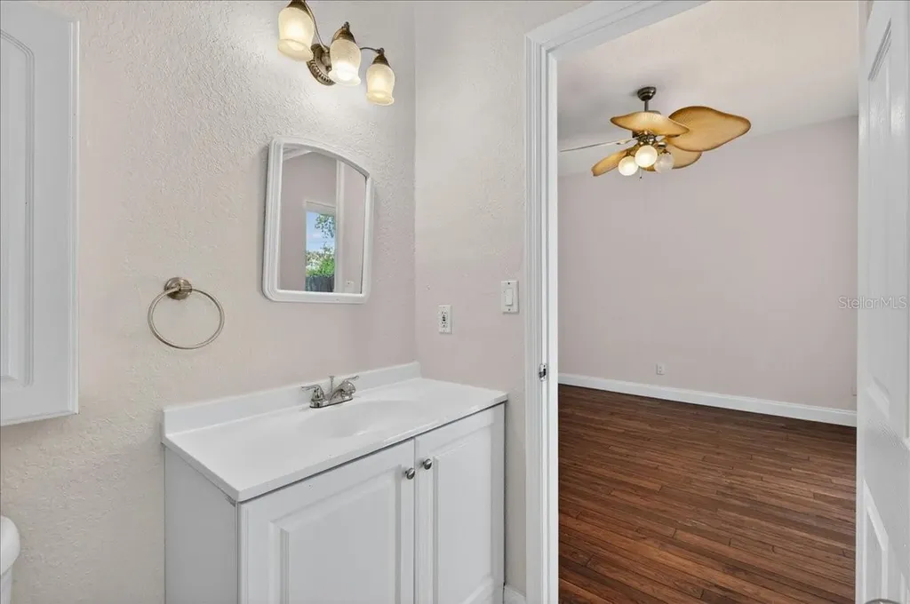 2000 Brent Place Palm Harbor FL 34683