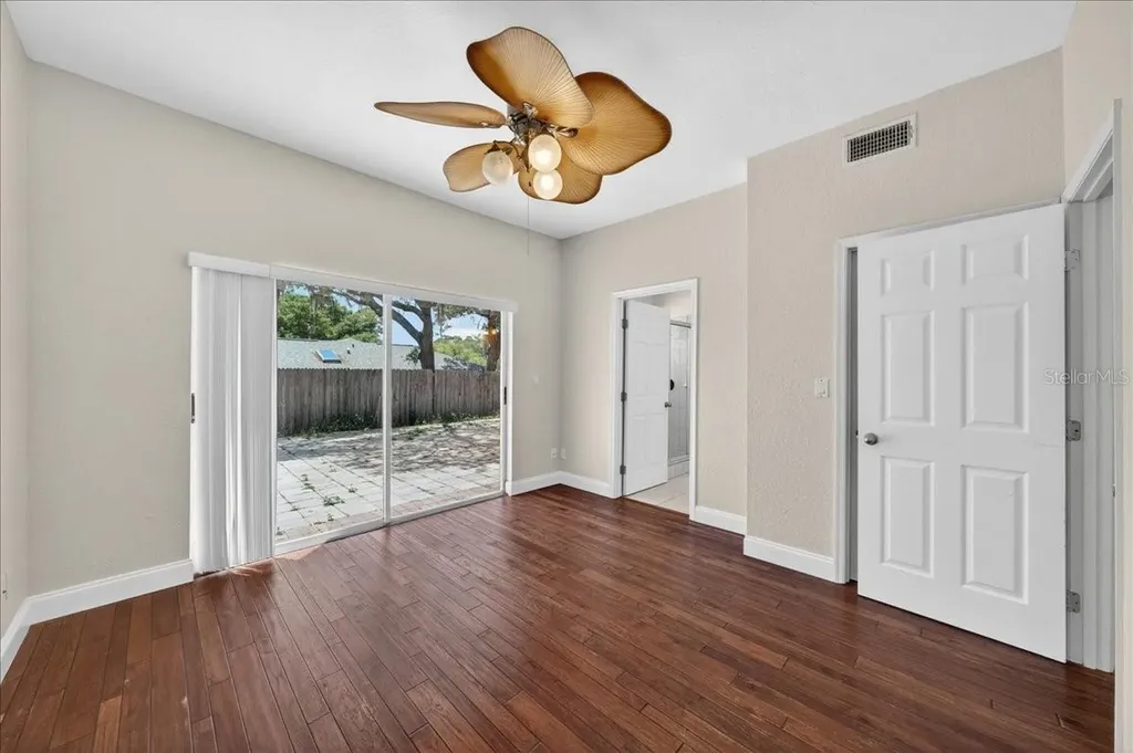 2000 Brent Place Palm Harbor FL 34683