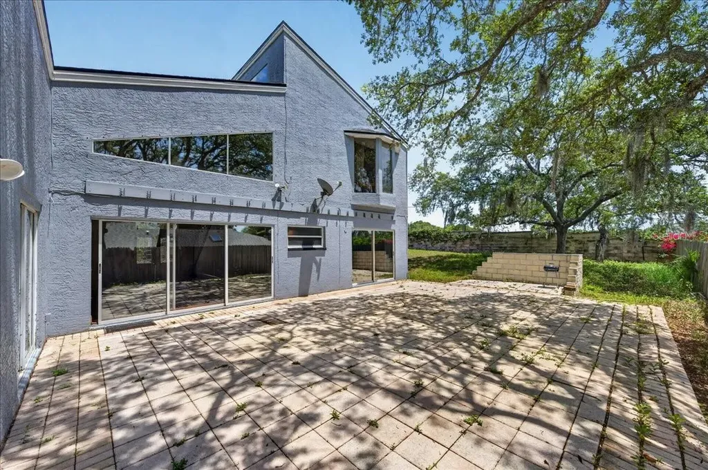 2000 Brent Place Palm Harbor FL 34683