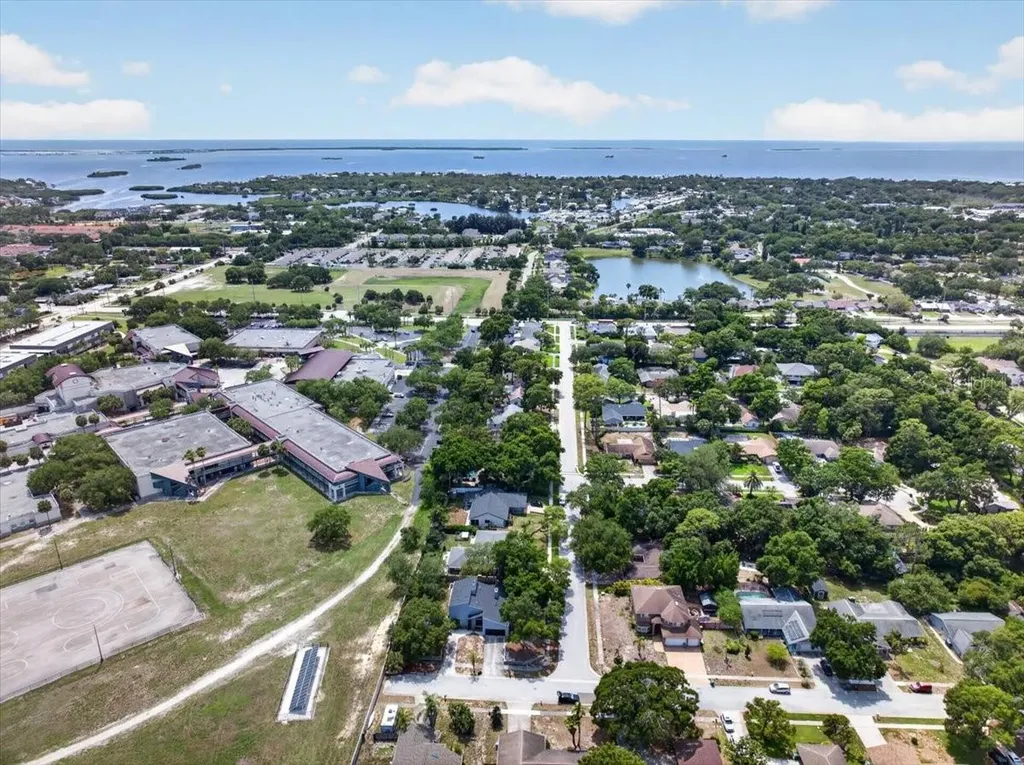 2000 Brent Place Palm Harbor FL 34683