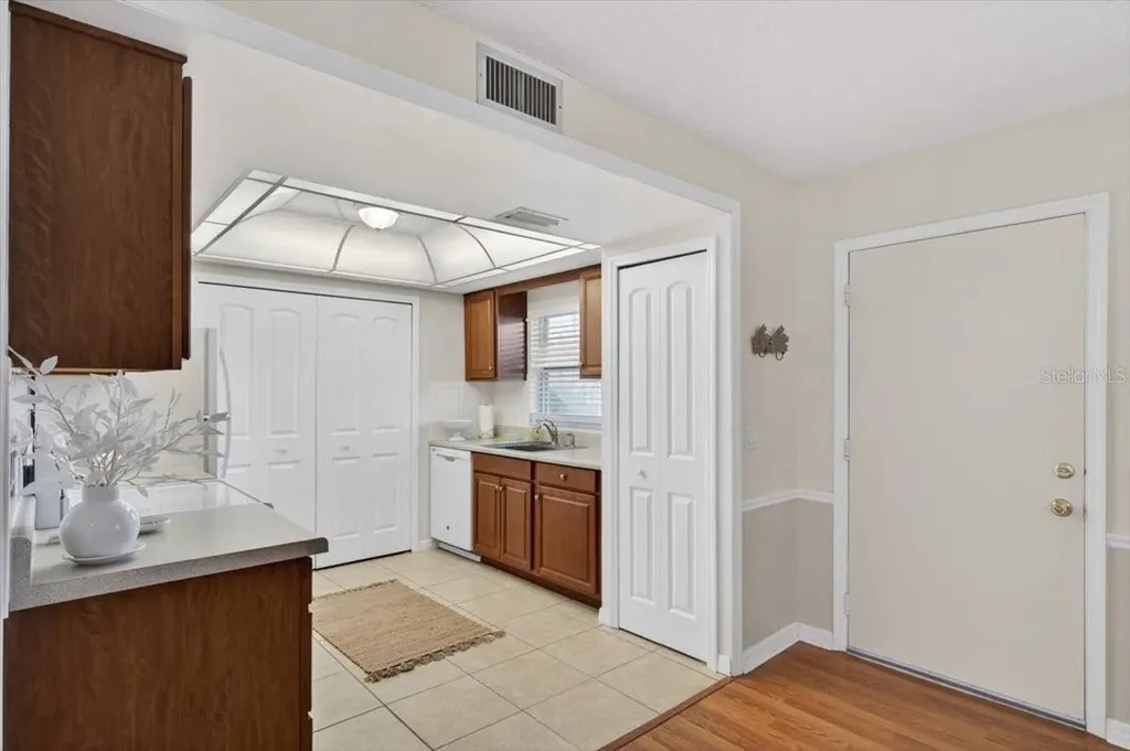 1250 S Pinellas Avenue Tarpon Springs FL 34689