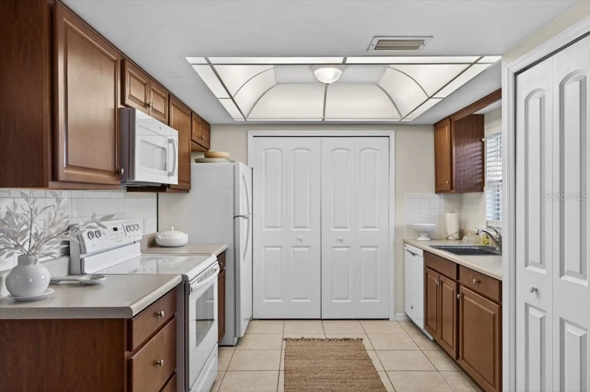 1250 S Pinellas Avenue Tarpon Springs FL 34689