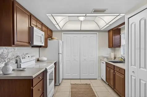 1250 S Pinellas Avenue Tarpon Springs FL 34689