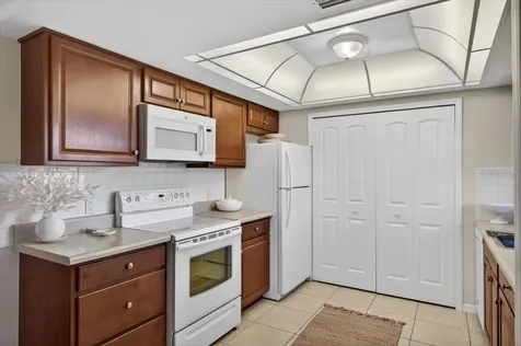 1250 S Pinellas Avenue Tarpon Springs FL 34689